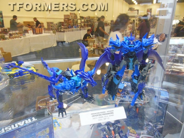 Transformers=botcon 2013 Generatations Prime Paltinum  (252 of 424)